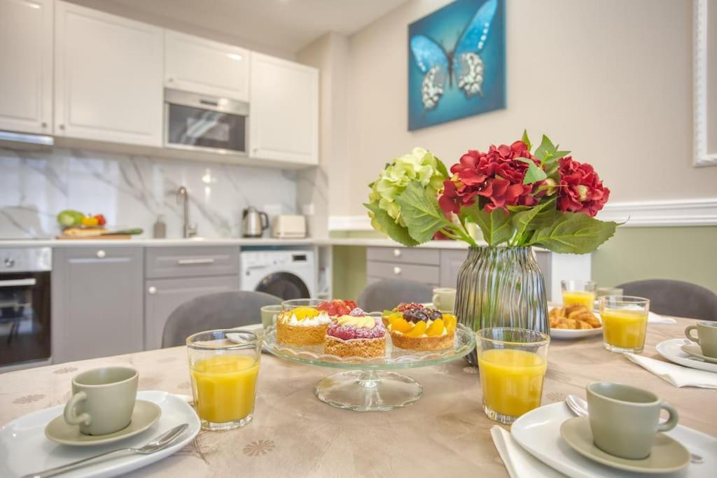 Charming Apart New 2 Bedrooms With Aircon Paris Luaran gambar