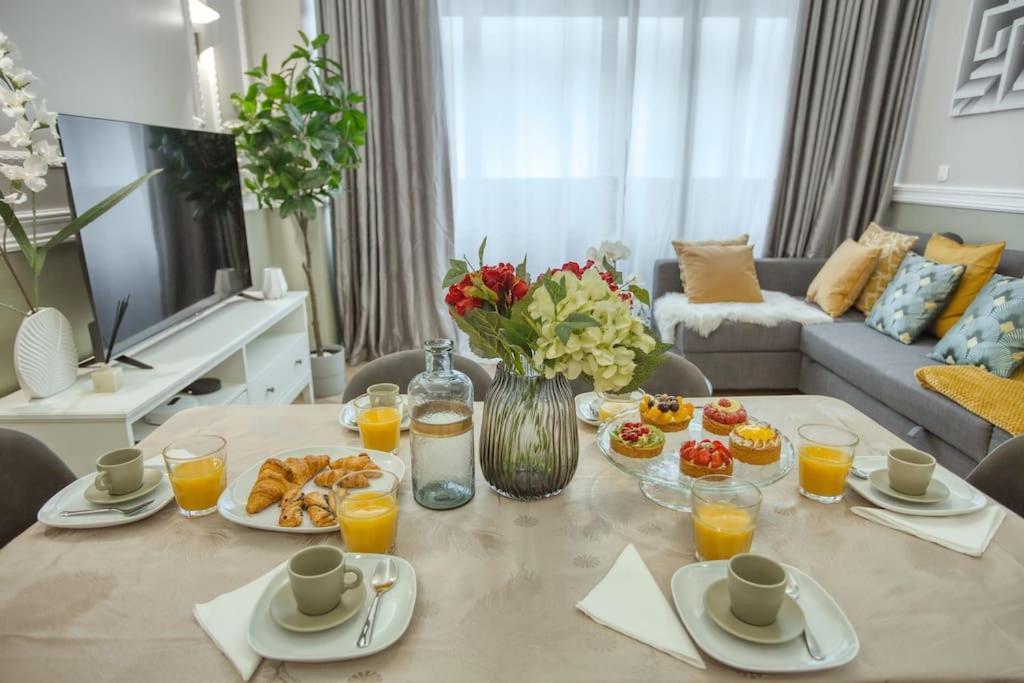 Charming Apart New 2 Bedrooms With Aircon Paris Luaran gambar