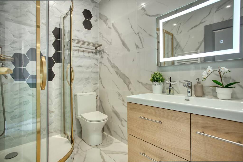 Charming Apart New 2 Bedrooms With Aircon Paris Luaran gambar
