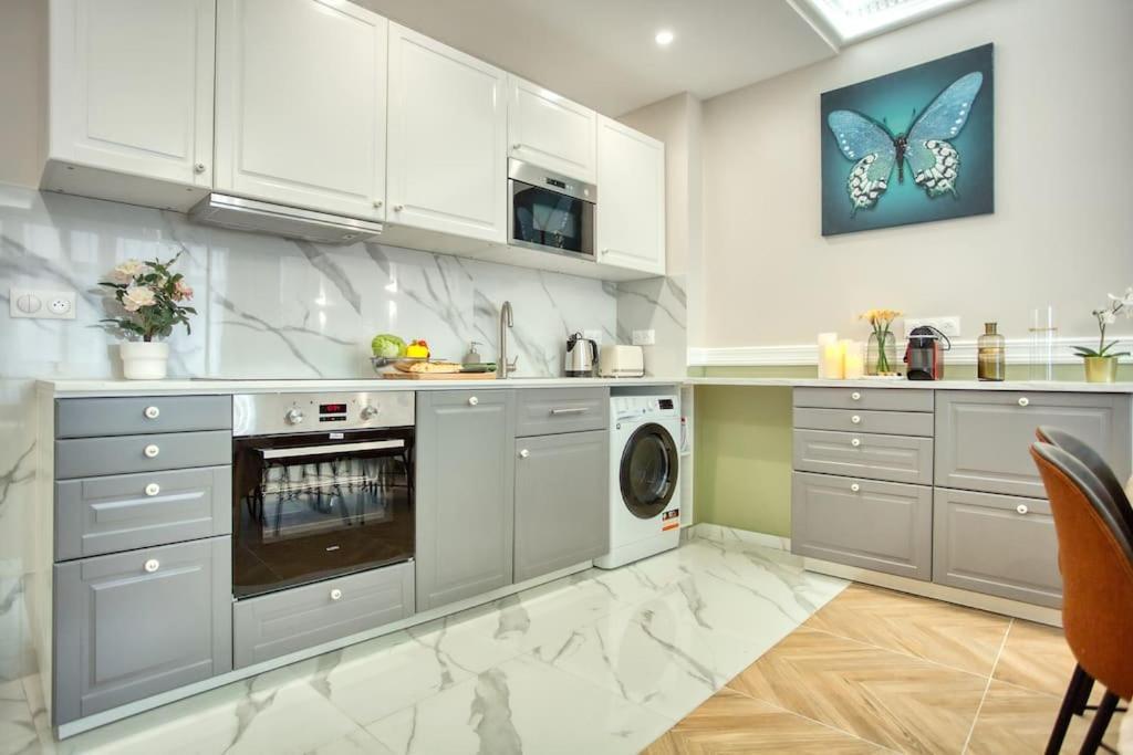 Charming Apart New 2 Bedrooms With Aircon Paris Luaran gambar