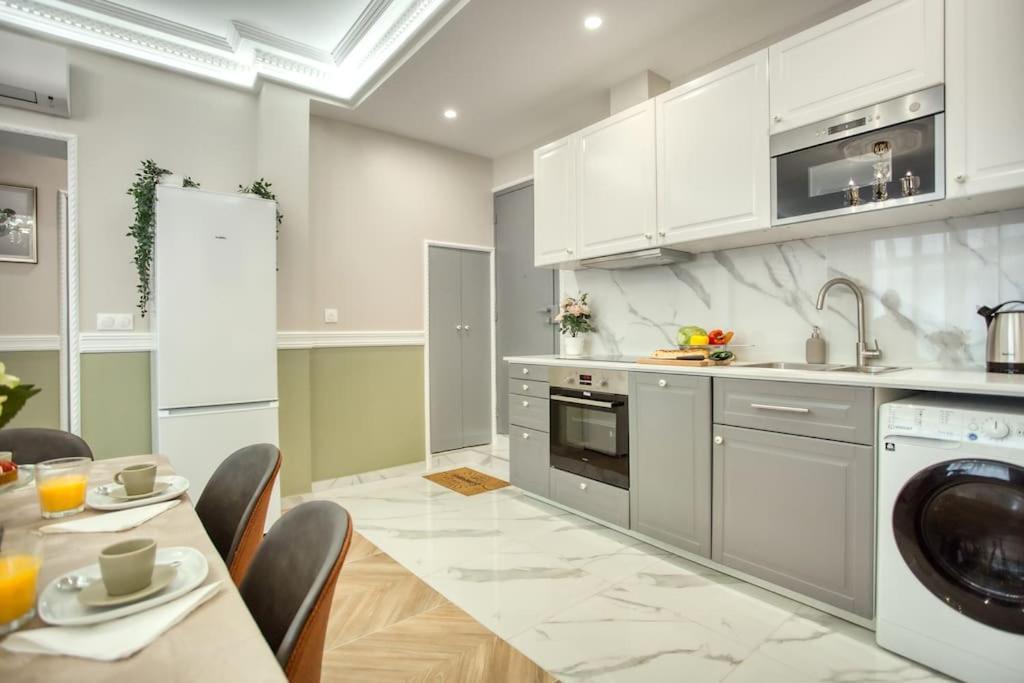 Charming Apart New 2 Bedrooms With Aircon Paris Luaran gambar
